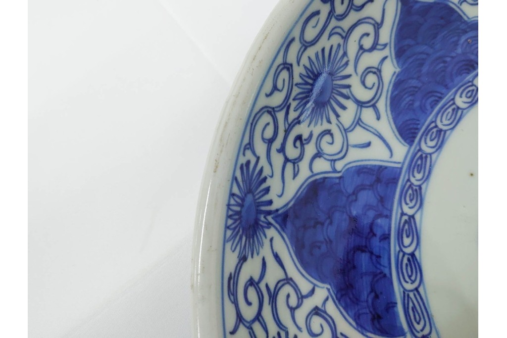 幕末から明治期　伊万里　染付　約31cm　一尺　のびやかな花唐草文が美しい大皿　(R-087410)