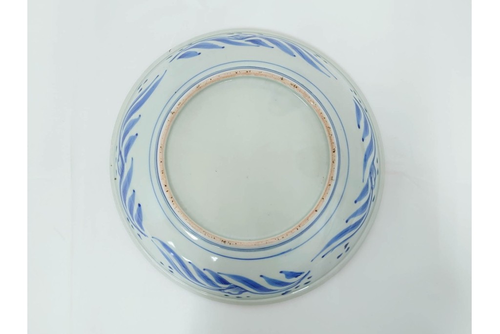 幕末から明治期　伊万里　染付　約31cm　一尺　のびやかな花唐草文が美しい大皿　(R-087410)