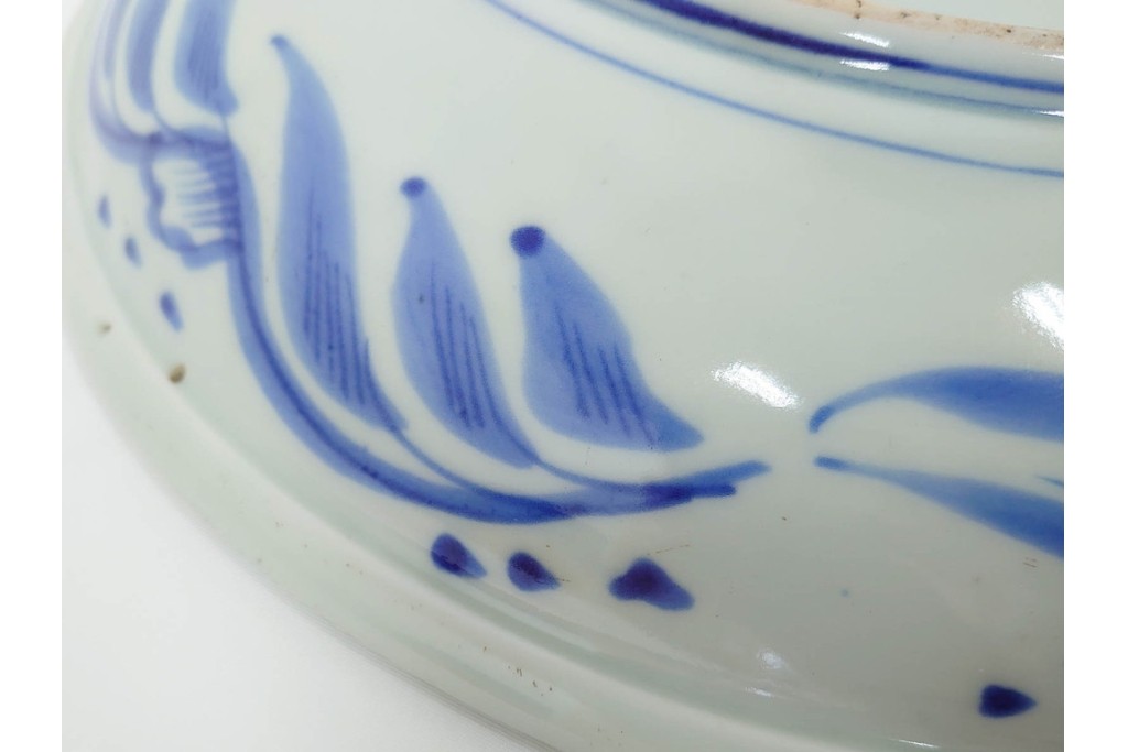 幕末から明治期　伊万里　染付　約31cm　一尺　のびやかな花唐草文が美しい大皿　(R-087410)