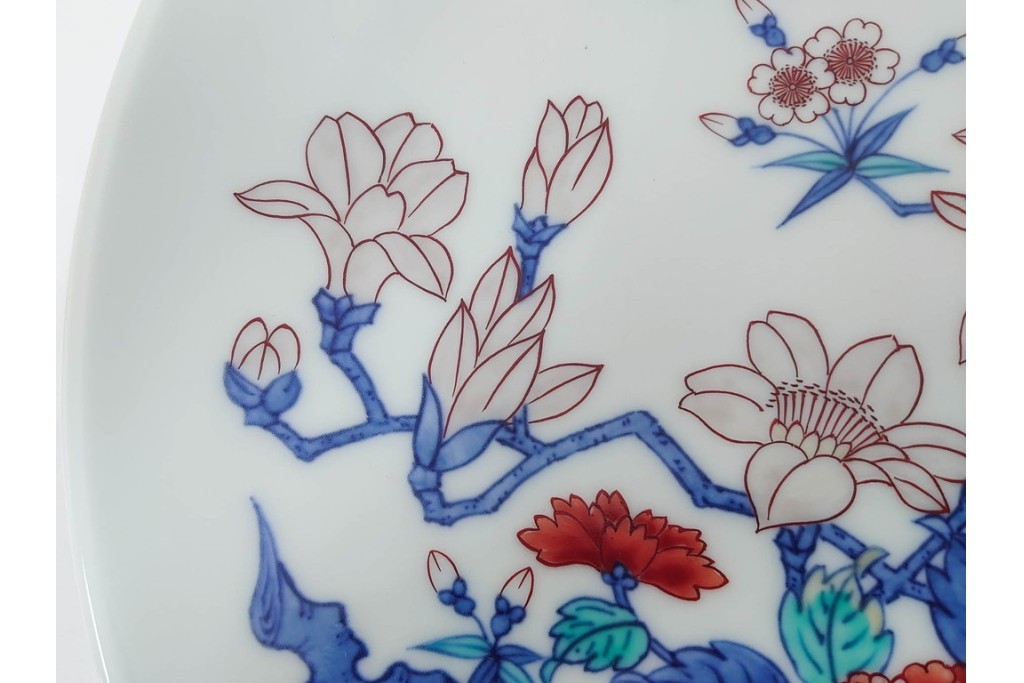 十三代 今泉今右衛門　有田焼　約29cm(9.5寸)　襲名十周年記念オリジナル作品　「色鍋島玉堂富貴画額皿」　共箱・認定書・皿立て付き　(R-087412)