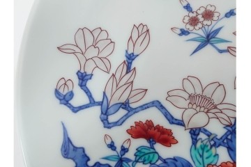 十三代 今泉今右衛門　有田焼　約29cm(9.5寸)　襲名十周年記念オリジナル作品　「色鍋島玉堂富貴画額皿」　共箱・認定書・皿立て付き　(R-087412)