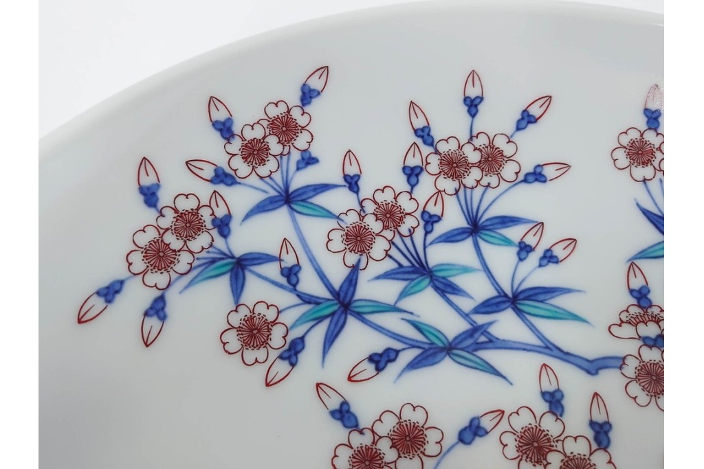 十三代 今泉今右衛門　有田焼　約29cm(9.5寸)　襲名十周年記念オリジナル作品　「色鍋島玉堂富貴画額皿」　共箱・認定書・皿立て付き　(R-087412)