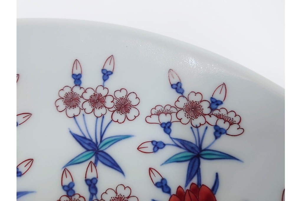 十三代 今泉今右衛門　有田焼　約29cm(9.5寸)　襲名十周年記念オリジナル作品　「色鍋島玉堂富貴画額皿」　共箱・認定書・皿立て付き　(R-087412)