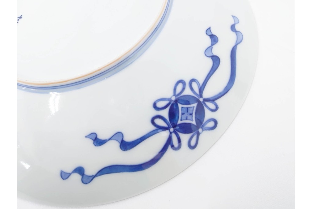 十三代 今泉今右衛門　有田焼　約29cm(9.5寸)　襲名十周年記念オリジナル作品　「色鍋島玉堂富貴画額皿」　共箱・認定書・皿立て付き　(R-087412)