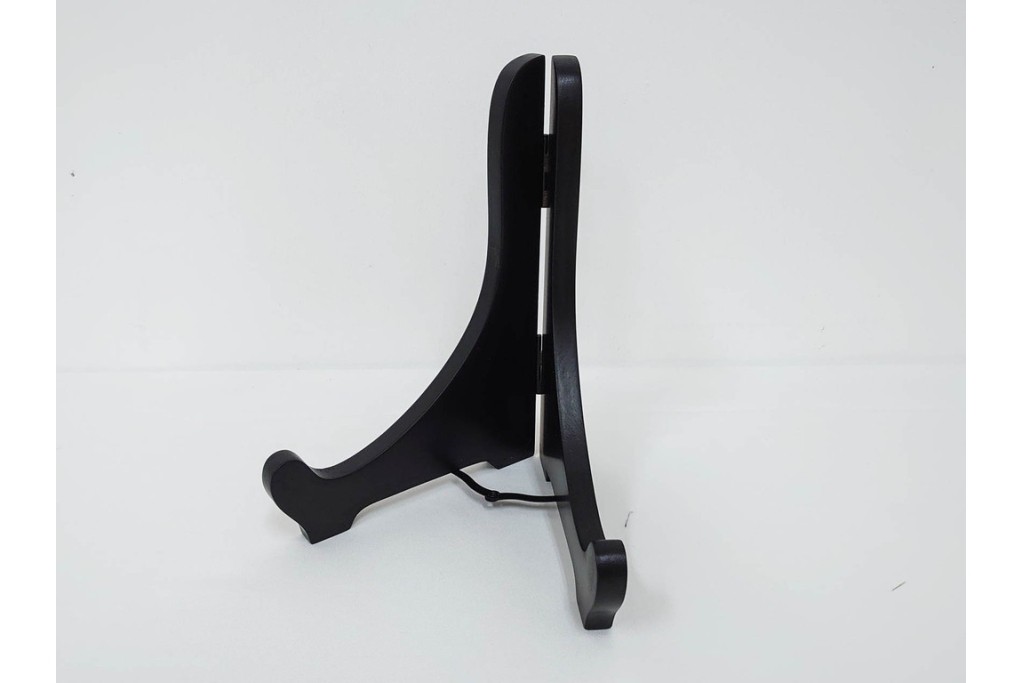 十三代 今泉今右衛門　有田焼　約29cm(9.5寸)　襲名十周年記念オリジナル作品　「色鍋島玉堂富貴画額皿」　共箱・認定書・皿立て付き　(R-087412)