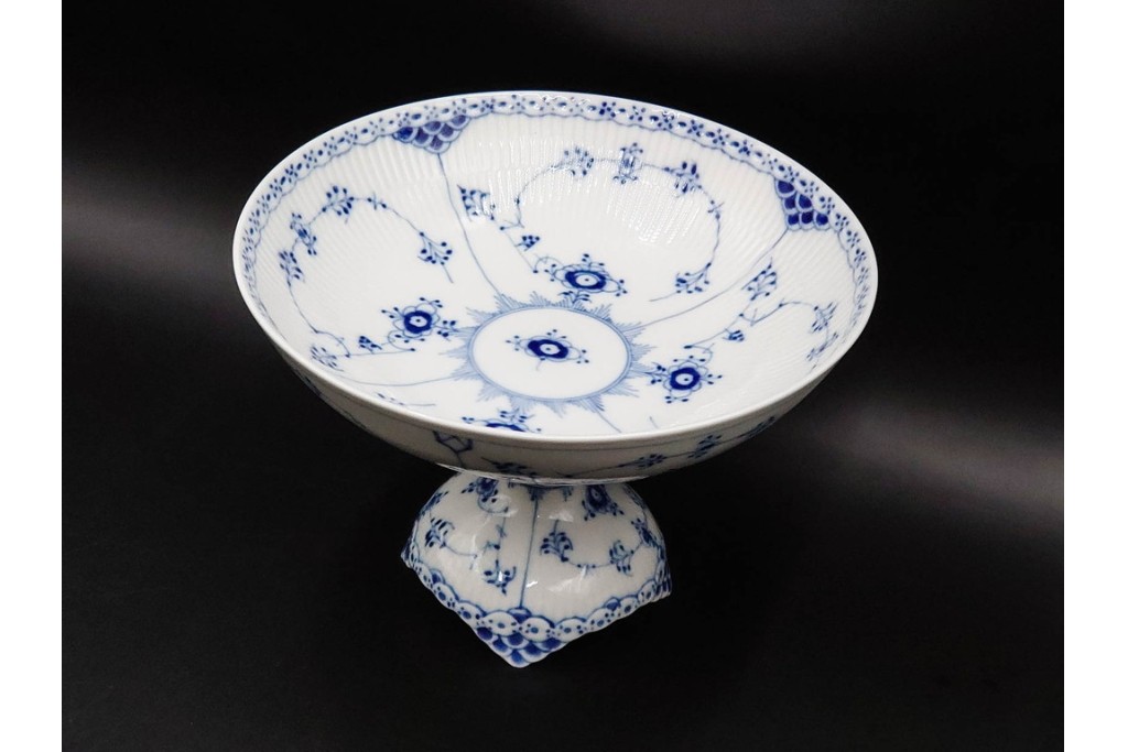 デンマーク製　ROYAL COPENHAGEN(ロイヤルコペンハーゲン)　ブルーフルーテッド　ハーフレースのコンポート　(R-087414)