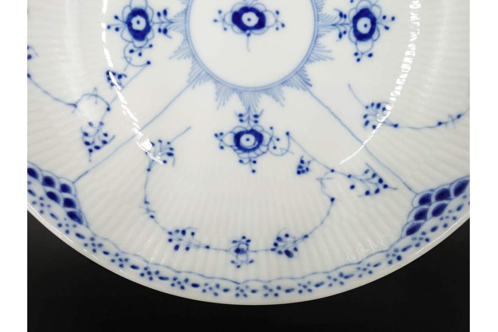 デンマーク製　ROYAL COPENHAGEN(ロイヤルコペンハーゲン)　ブルーフルーテッド　ハーフレースのコンポート　(R-087414)