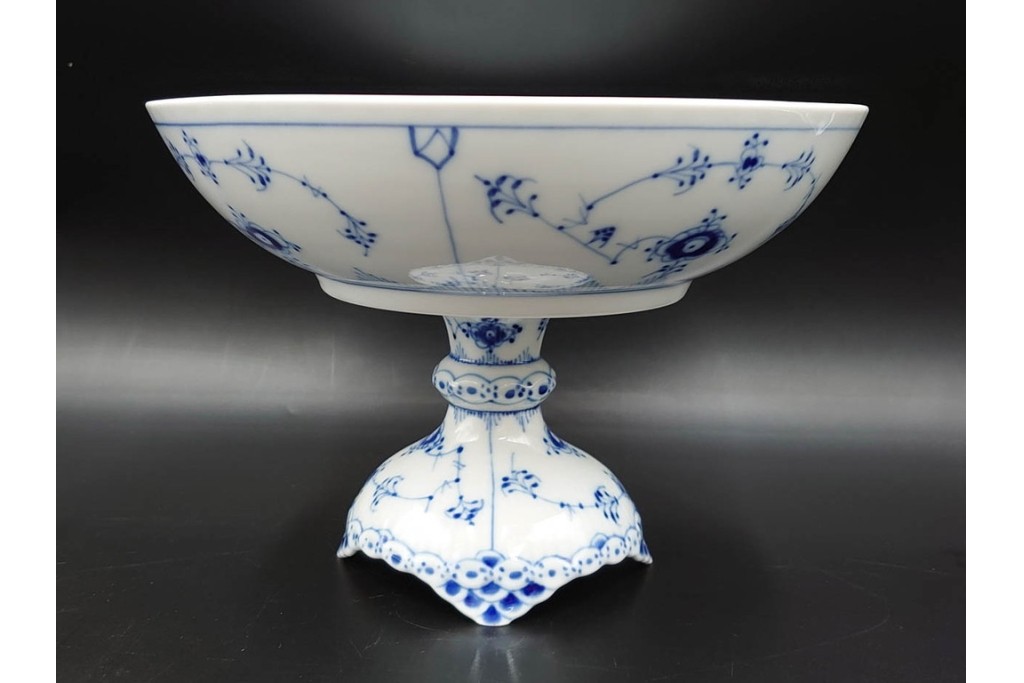 デンマーク製　ROYAL COPENHAGEN(ロイヤルコペンハーゲン)　ブルーフルーテッド　ハーフレースのコンポート　(R-087414)