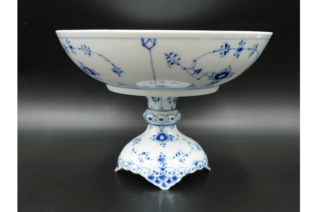 デンマーク製　ROYAL COPENHAGEN(ロイヤルコペンハーゲン)　ブルーフルーテッド　ハーフレースのコンポート　(R-087414)