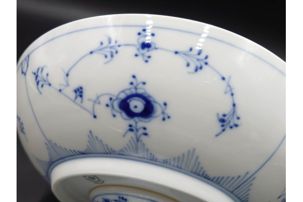 デンマーク製　ROYAL COPENHAGEN(ロイヤルコペンハーゲン)　ブルーフルーテッド　ハーフレースのコンポート　(R-087414)