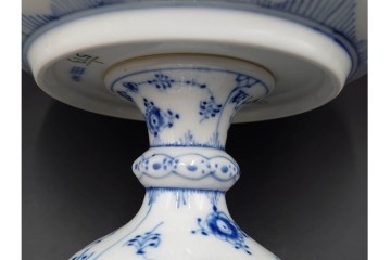 デンマーク製　ROYAL COPENHAGEN(ロイヤルコペンハーゲン)　ブルーフルーテッド　ハーフレースのコンポート　(R-087414)
