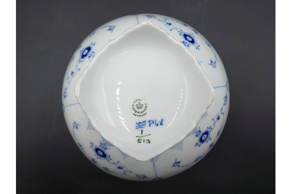 デンマーク製　ROYAL COPENHAGEN(ロイヤルコペンハーゲン)　ブルーフルーテッド　ハーフレースのコンポート　(R-087414)