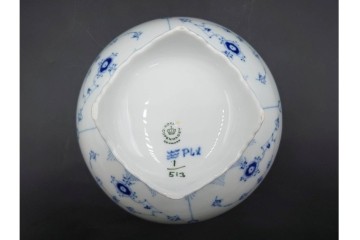 デンマーク製　ROYAL COPENHAGEN(ロイヤルコペンハーゲン)　ブルーフルーテッド　ハーフレースのコンポート　(R-087414)