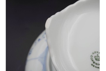 デンマーク製　ROYAL COPENHAGEN(ロイヤルコペンハーゲン)　ブルーフルーテッド　ハーフレースのコンポート　(R-087414)