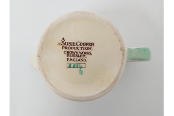 イギリスヴィンテージ　Susie Cooper(スージークーパー)　スワンシースプレイ　ティーポット・クリーマー・プレート・カップ&ソーサー・トリオ6客　洋食器セット　(R-087415)