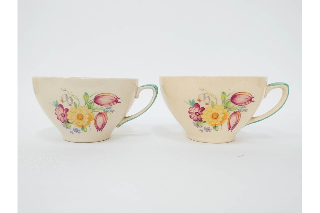 イギリスヴィンテージ　Susie Cooper(スージークーパー)　スワンシースプレイ　ティーポット・クリーマー・プレート・カップ&ソーサー・トリオ6客　洋食器セット　(R-087415)