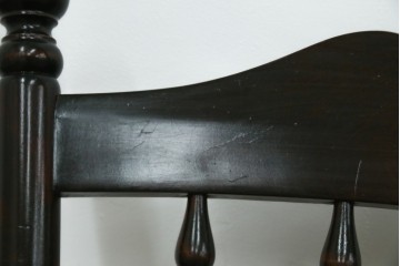 中古　北海道民芸家具　クラシカルな雰囲気を醸し出すダイニングチェア　(R-087420)