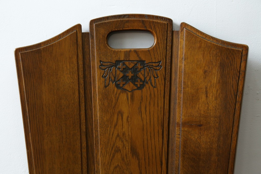 中古　美品　希少な絶版品!!　カリモク家具(karimoku)　ルスティック(RUSTIC)　オーク材　カントリースタイルの空間づくりにおすすめなダイニングチェア2脚セット　(R-087423)