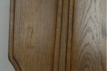 中古　美品　希少な絶版品!!　カリモク家具(karimoku)　ルスティック(RUSTIC)　オーク材　カントリースタイルの空間づくりにおすすめなダイニングチェア2脚セット　(R-087423)