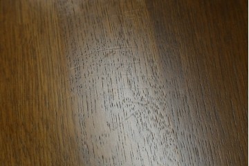 中古　美品　希少な絶版品!!　カリモク家具(karimoku)　ルスティック(RUSTIC)　オーク材　カントリースタイルの空間づくりにおすすめなダイニングチェア2脚セット　(R-087423)