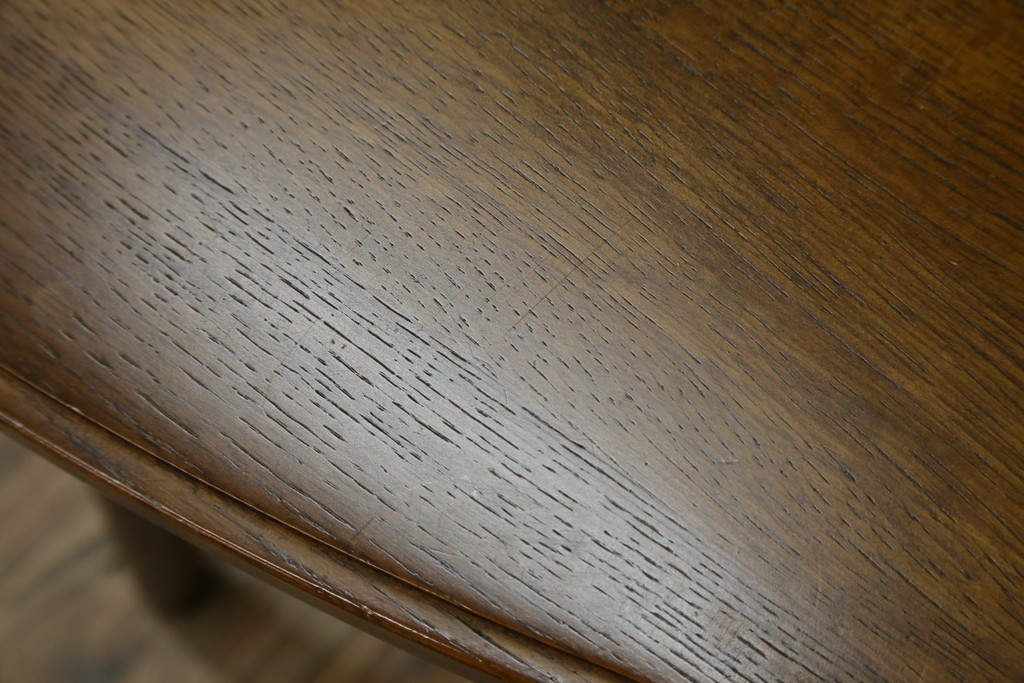 中古　美品　希少な絶版品!!　カリモク家具(karimoku)　ルスティック(RUSTIC)　オーク材　カントリースタイルの空間づくりにおすすめなダイニングチェア2脚セット　(R-087423)