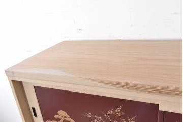 中古　高級品!!　桐箪笥(並厚)　美しい蒔絵(山水図)入りの衣装箪笥　(R-087424)