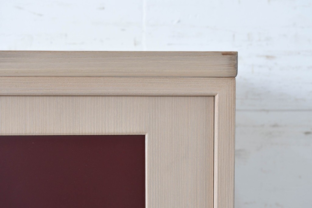 中古　高級品!!　桐箪笥(並厚)　美しい蒔絵(山水図)入りの衣装箪笥　(R-087424)