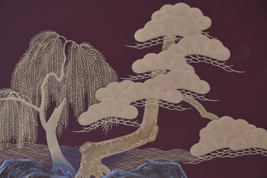 中古　高級品!!　桐箪笥(並厚)　美しい蒔絵(山水図)入りの衣装箪笥　(R-087424)