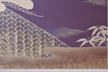 中古　高級品!!　桐箪笥(並厚)　美しい蒔絵(山水図)入りの衣装箪笥　(R-087424)