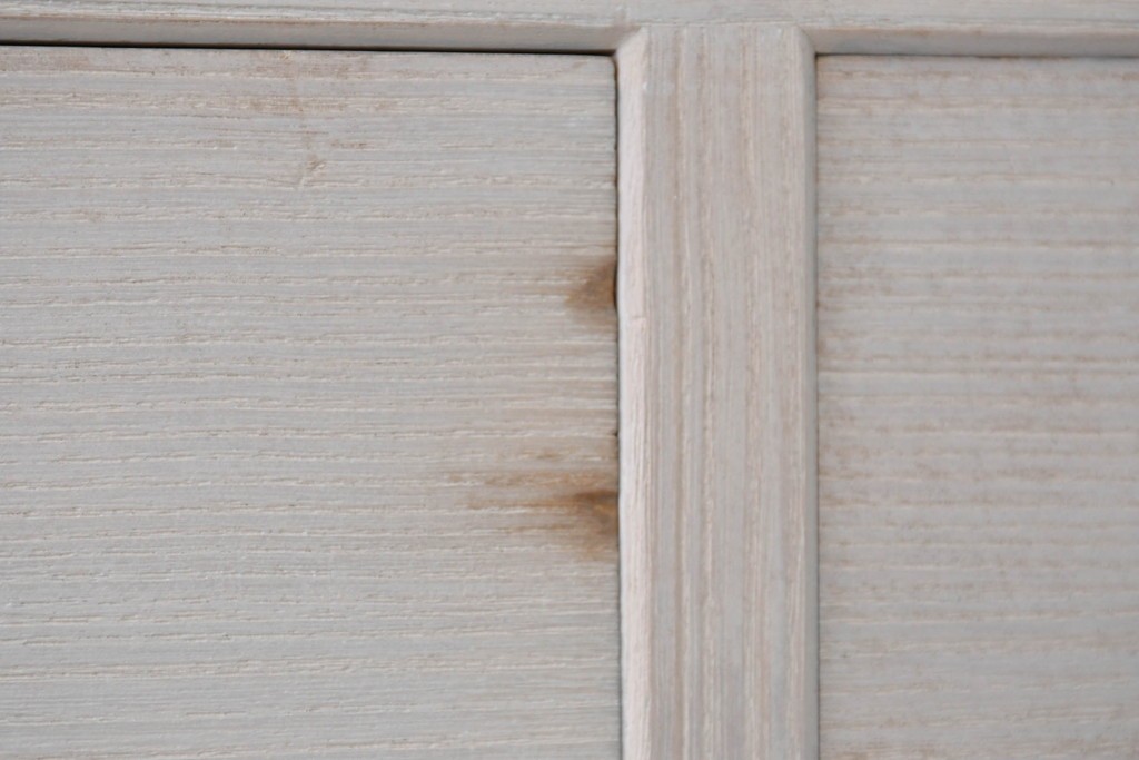 中古　高級品!!　桐箪笥(並厚)　美しい蒔絵(山水図)入りの衣装箪笥　(R-087424)