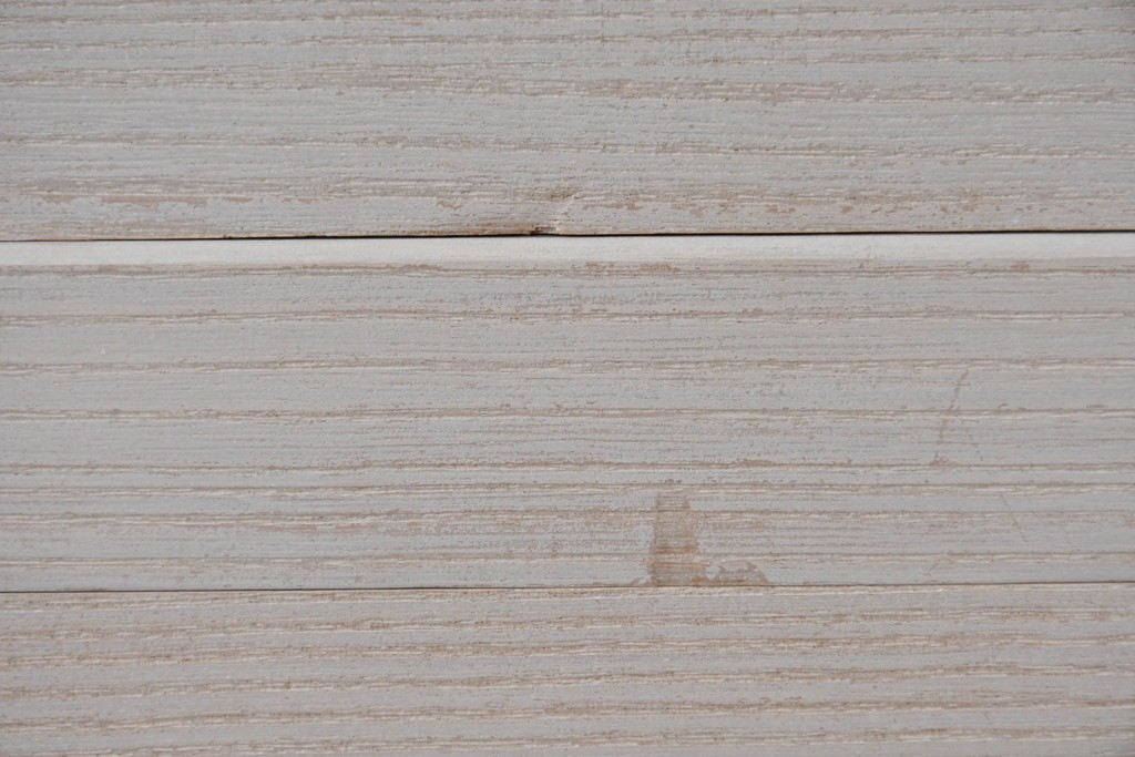 中古　高級品!!　桐箪笥(並厚)　美しい蒔絵(山水図)入りの衣装箪笥　(R-087424)