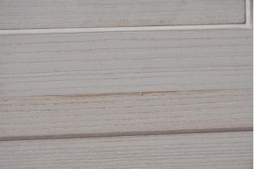 中古　高級品!!　桐箪笥(並厚)　美しい蒔絵(山水図)入りの衣装箪笥　(R-087424)