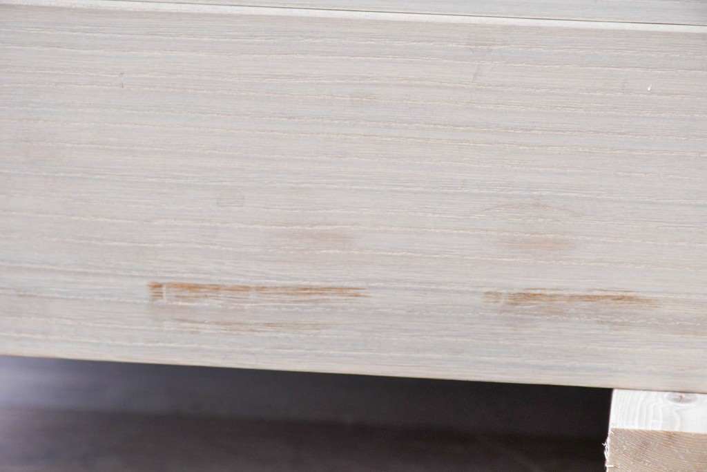 中古　高級品!!　桐箪笥(並厚)　美しい蒔絵(山水図)入りの衣装箪笥　(R-087424)