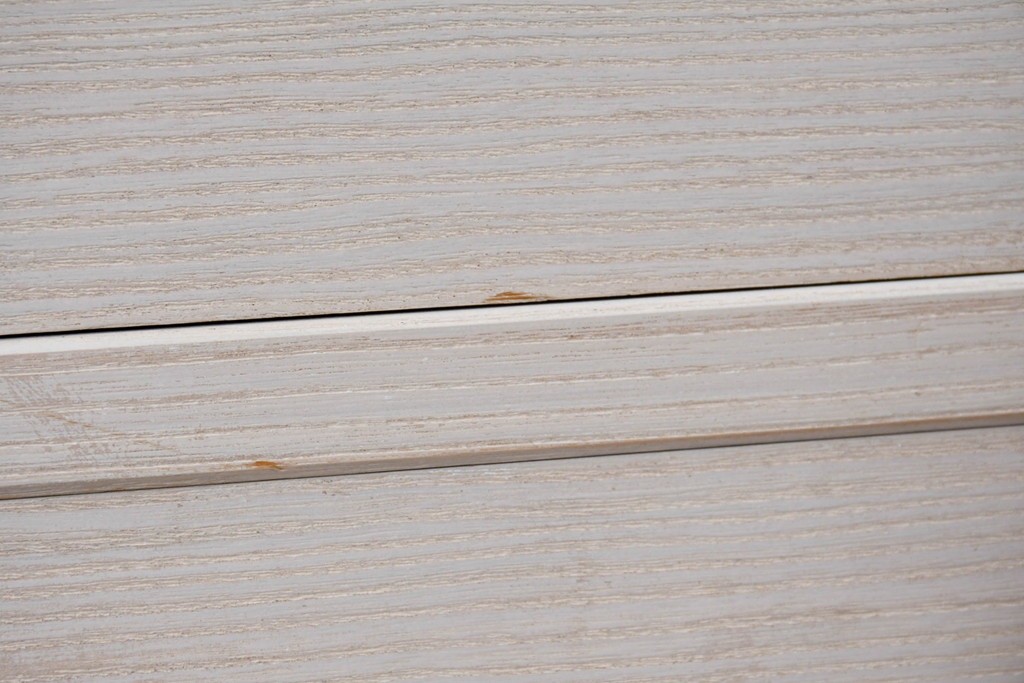 中古　高級品!!　桐箪笥(並厚)　美しい蒔絵(山水図)入りの衣装箪笥　(R-087424)