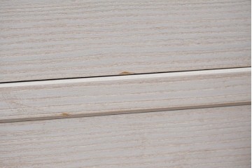 中古　高級品!!　桐箪笥(並厚)　美しい蒔絵(山水図)入りの衣装箪笥　(R-087424)