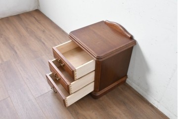 中古　美品　楢(ナラ)材　引き出し3杯付き　ルネッサンスナイトテーブル　定価約7万円　(R-087426)