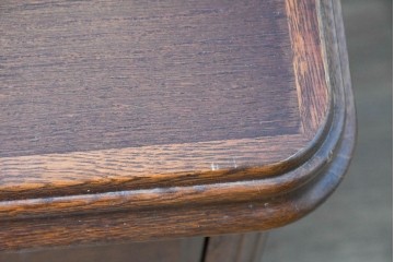 中古　美品　楢(ナラ)材　引き出し3杯付き　ルネッサンスナイトテーブル　定価約7万円　(R-087426)