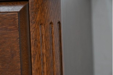 中古　美品　楢(ナラ)材　引き出し3杯付き　ルネッサンスナイトテーブル　定価約7万円　(R-087426)