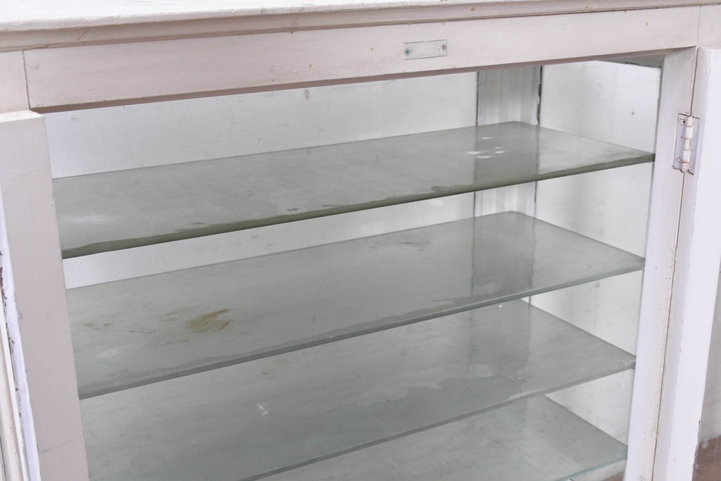 和製アンティーク　希少サイズ　ホワイトペイントが可愛らしい全面ガラスの小さなケビント　(R-087427)