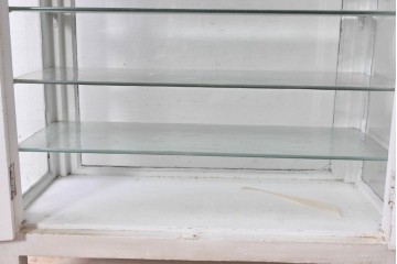 和製アンティーク　希少サイズ　ホワイトペイントが可愛らしい全面ガラスの小さなケビント　(R-087427)