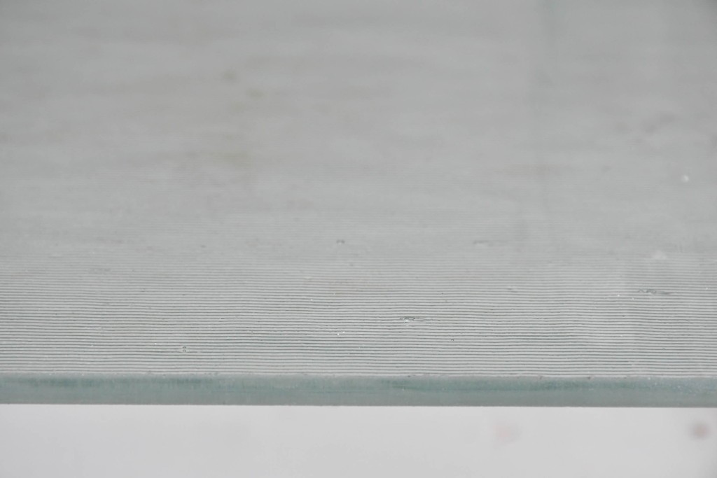 和製アンティーク　希少サイズ　ホワイトペイントが可愛らしい全面ガラスの小さなケビント　(R-087427)