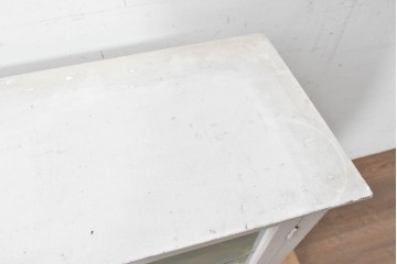 和製アンティーク　希少サイズ　ホワイトペイントが可愛らしい全面ガラスの小さなケビント　(R-087427)