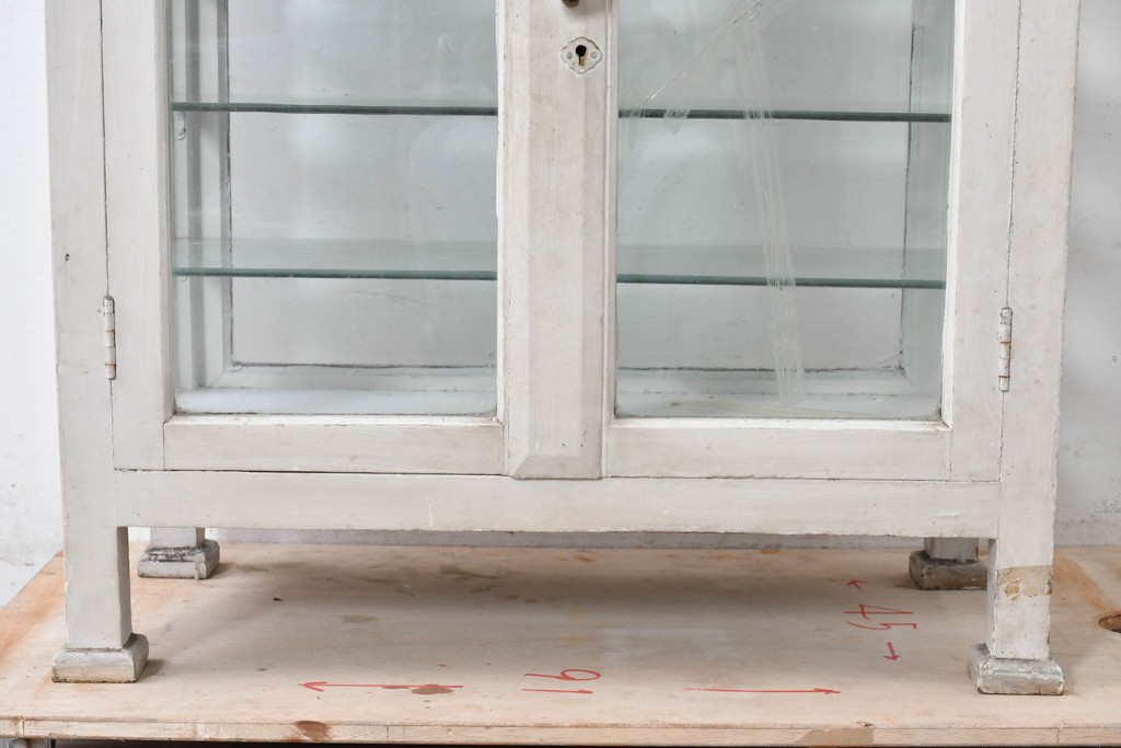 和製アンティーク　希少サイズ　ホワイトペイントが可愛らしい全面ガラスの小さなケビント　(R-087427)