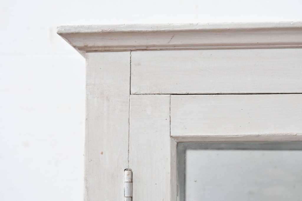 和製アンティーク　希少サイズ　ホワイトペイントが可愛らしい全面ガラスの小さなケビント　(R-087427)