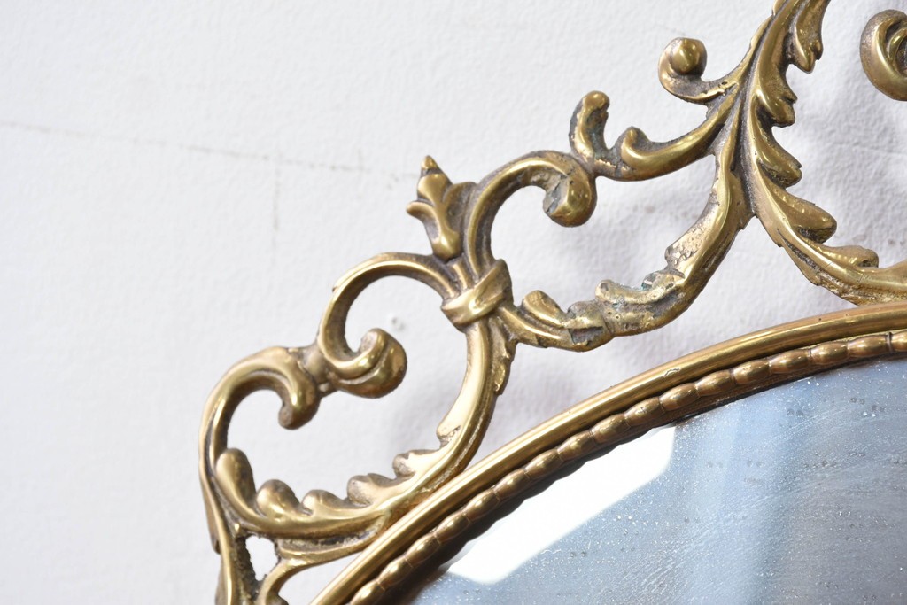 中古　イタリア製　真鍮フレーム　エレガントな透かし装飾の壁掛けミラー　(R-087430)