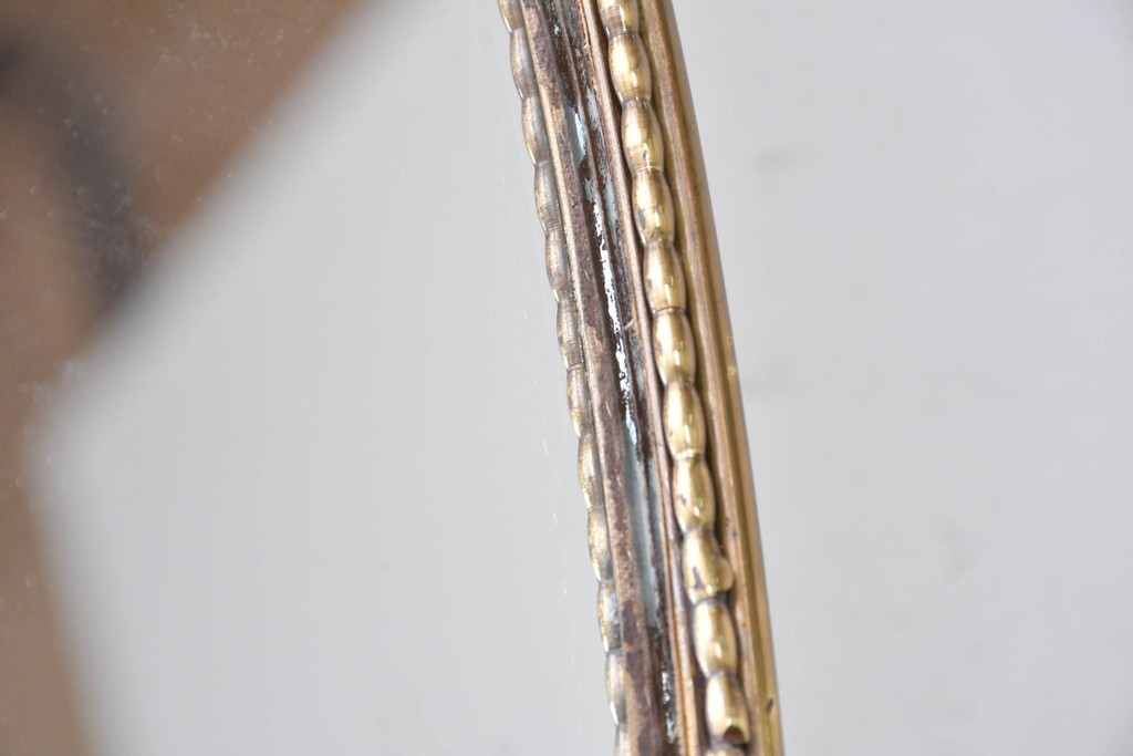 中古　イタリア製　真鍮フレーム　エレガントな透かし装飾の壁掛けミラー　(R-087430)