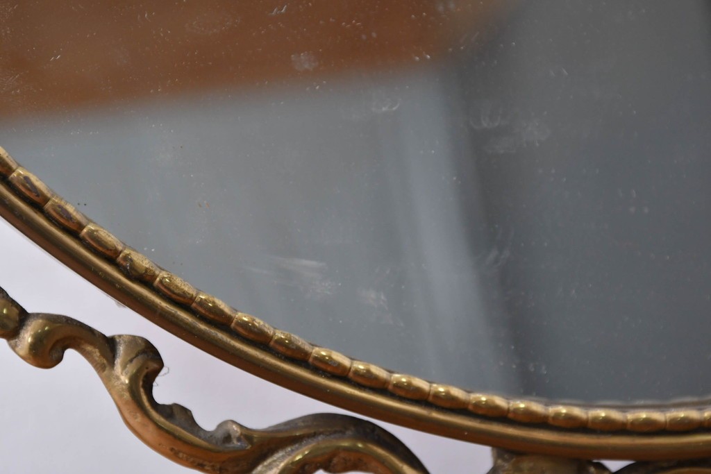 中古　イタリア製　真鍮フレーム　エレガントな透かし装飾の壁掛けミラー　(R-087430)