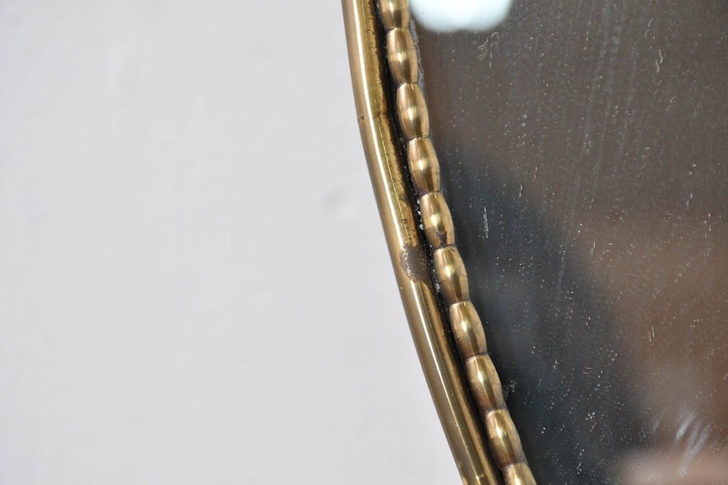 中古　イタリア製　真鍮フレーム　エレガントな透かし装飾の壁掛けミラー　(R-087430)