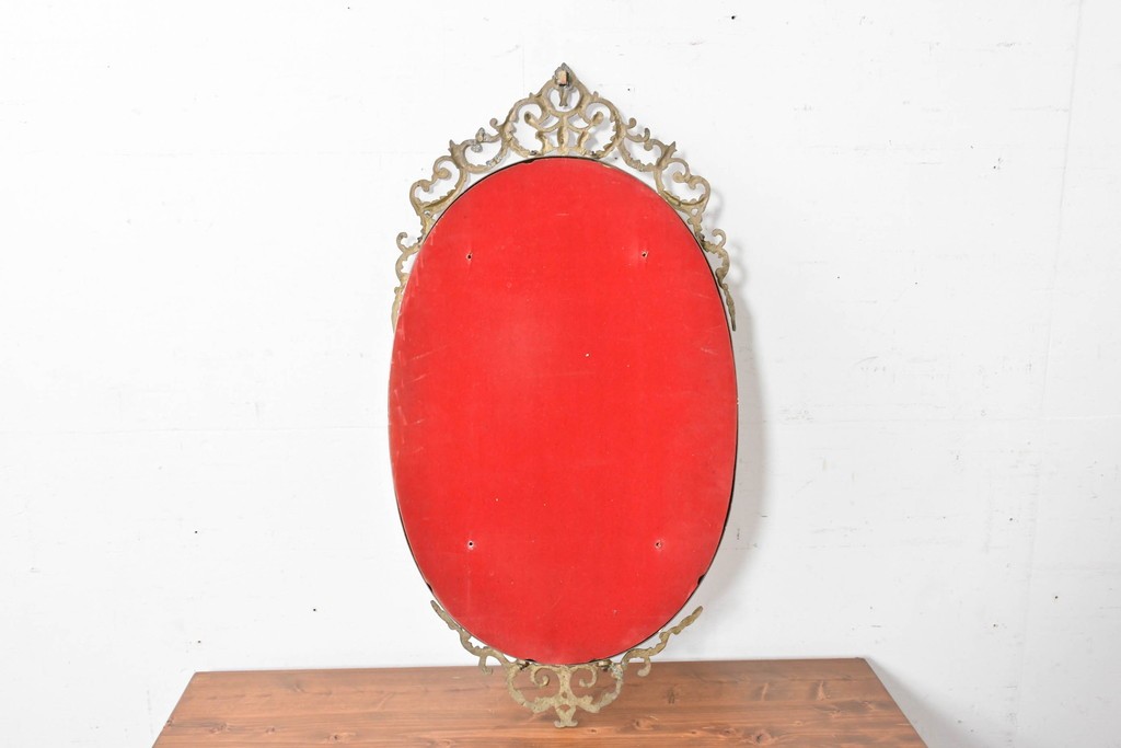 中古　イタリア製　真鍮フレーム　エレガントな透かし装飾の壁掛けミラー　(R-087430)