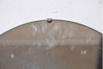 イギリスアンティーク　希少デザイン　オーク材の質感が味わい深いフック付きウォールミラー　(R-087432)